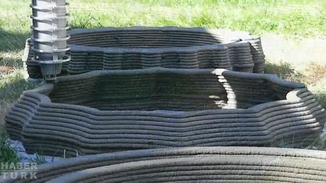 Köpükten evleri 2 saatte inşa ediyorlar