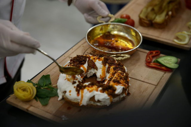 1451412_06b0324b7413b297a2b92892e3070b51