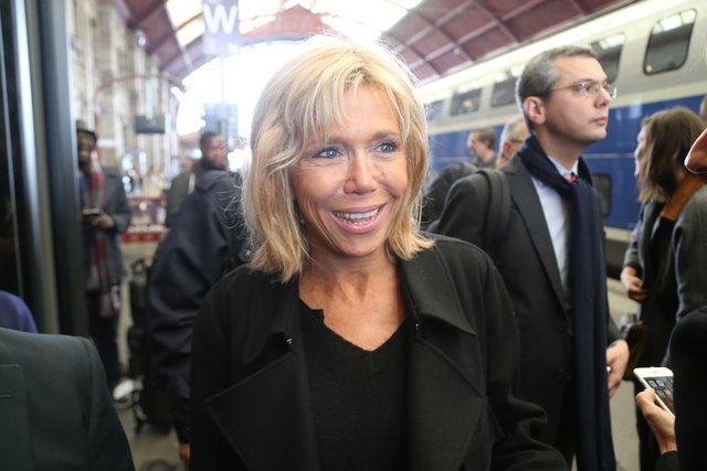 Fransa'nın yeni First Lady'si Brigitte Macron oldu