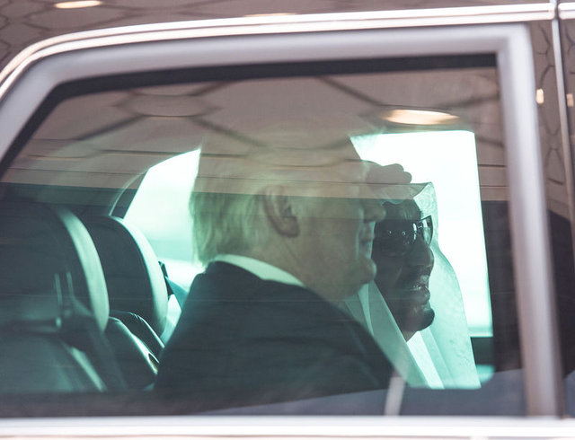 Donald Trump ve eşi, Suudi Arabistan'da!