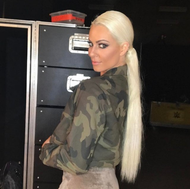 Diva Maryse'in çıplak fotoğrafları internete sızdı