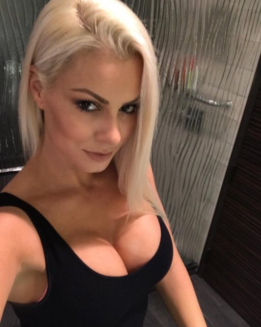 Diva Maryse'in çıplak fotoğrafları internete sızdı
