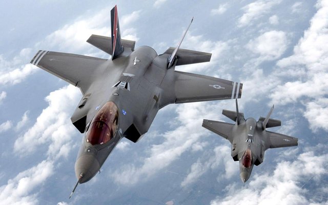  Müşterek Saldırı Uçağı (JSF) F-35A Paris’te kendine hayran bıraktı