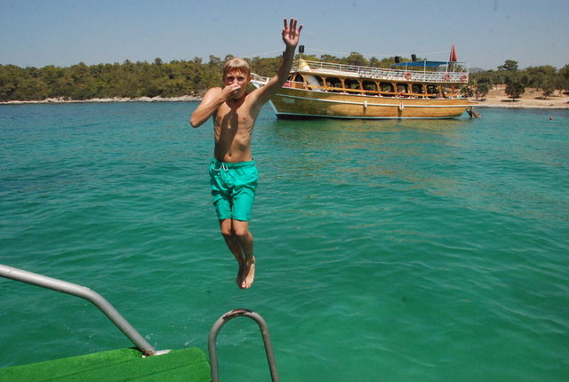 Bodrum'da İskandinav turistler tatilin tadını çıkarıyor