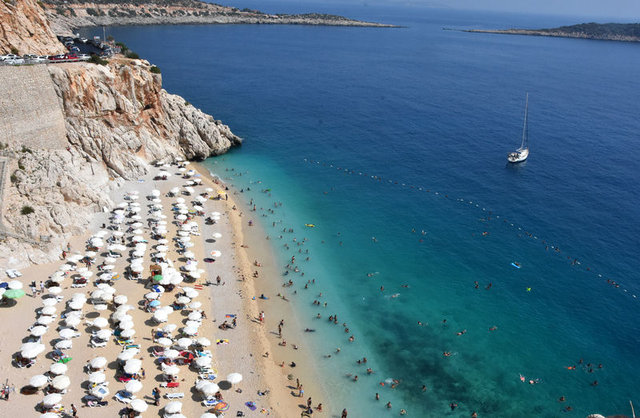 Bodrum'da İskandinav turistler tatilin tadını çıkarıyor