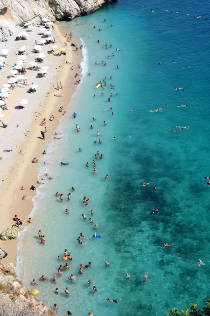Bodrum'da İskandinav turistler tatilin tadını çıkarıyor
