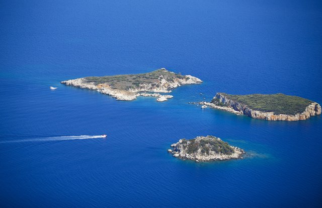 Bodrum'da İskandinav turistler tatilin tadını çıkarıyor