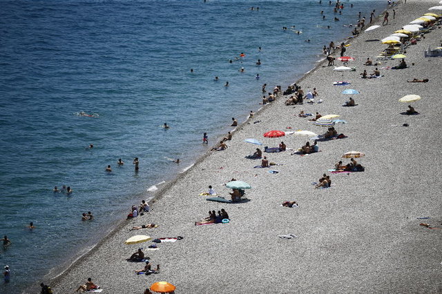 Bodrum'da İskandinav turistler tatilin tadını çıkarıyor