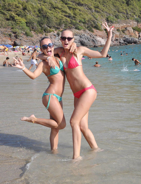 Bodrum'da İskandinav turistler tatilin tadını çıkarıyor