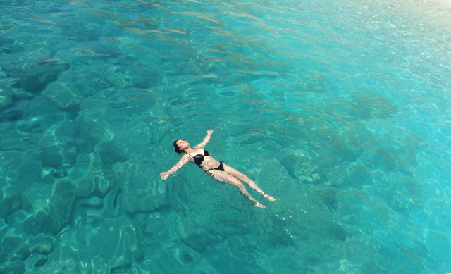Bodrum'da İskandinav turistler tatilin tadını çıkarıyor