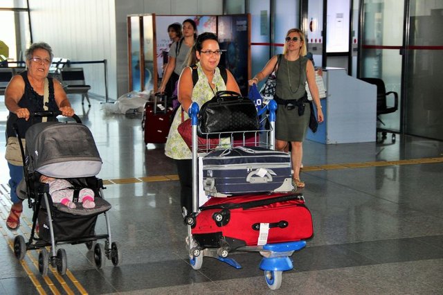 Bodrum'da İskandinav turistler tatilin tadını çıkarıyor
