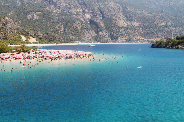 Bodrum'da İskandinav turistler tatilin tadını çıkarıyor
