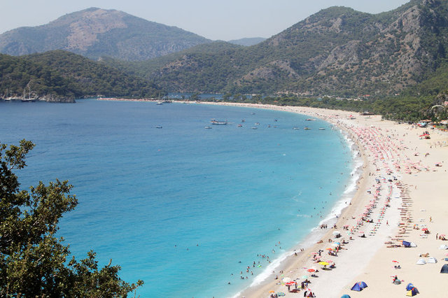 Bodrum'da İskandinav turistler tatilin tadını çıkarıyor