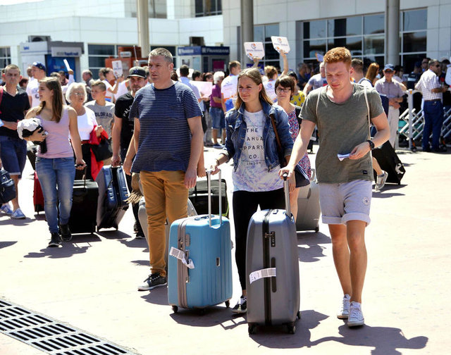 Bodrum'da İskandinav turistler tatilin tadını çıkarıyor