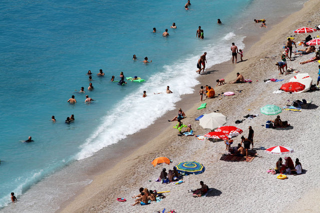 Bodrum'da İskandinav turistler tatilin tadını çıkarıyor