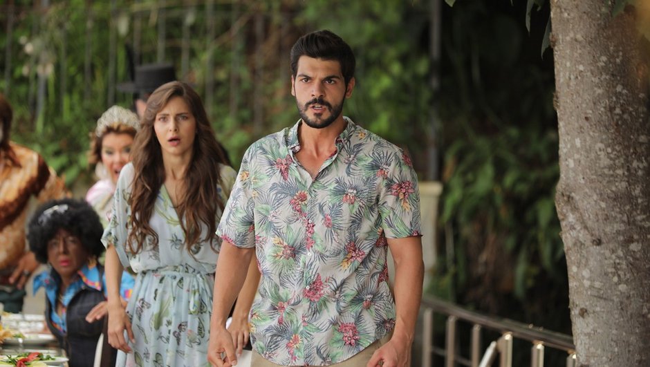 Yeni Gelin 17.bölüm fragmanı Hazar Bellayı kurtarıyor 3