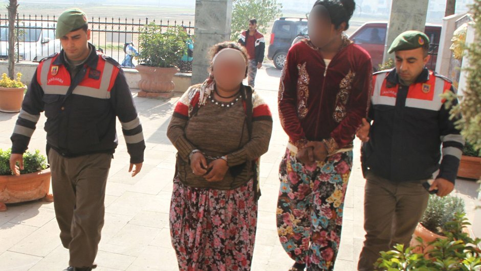 İzmir'de kadın kılığında hırsızlık ile ilgili görsel sonucu