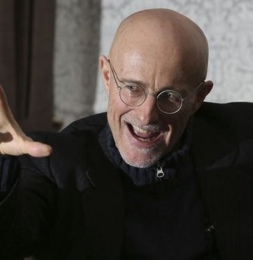 Kafa nakli operasyonunun mimarı Beyin Cerrahı Prof. Dr. Sergio Canavero, Türkiye İnovasyon Haftası kapsamında düzenlenen etkinliğe uçağı kaçırması nedeniyle katılamadı