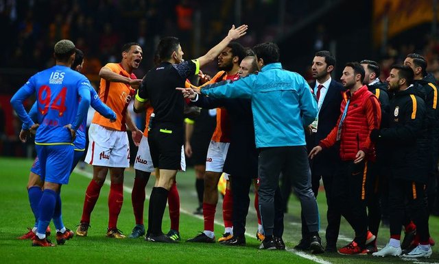Bülent Yavuz, Galatasaray-Göztepe maçını değerlendirdi 7