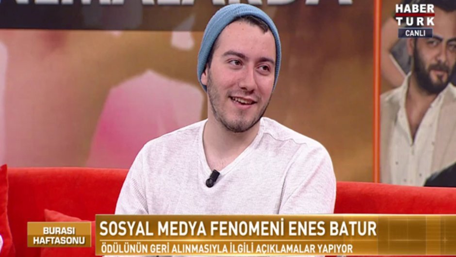 Altın Kelebek Ödülü geri alınan Enes Batur açıklama yaptı