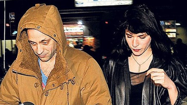 Kaan Tangöze sevgilisi Kıvılcım Ural ile birlikte yaşadığı eve geri döndü