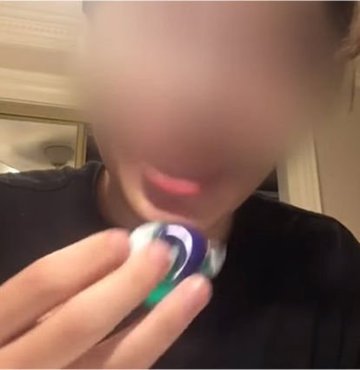 Ölüme davetiye çıkaran "Tide Pod Challenge"da insanlar kapsül deterjan yiyor. Meydan okuma videoları, internet erişimi olan herkese açık olduğu için bu durum çocuklar için çok büyük bir tehlike arz ediyor