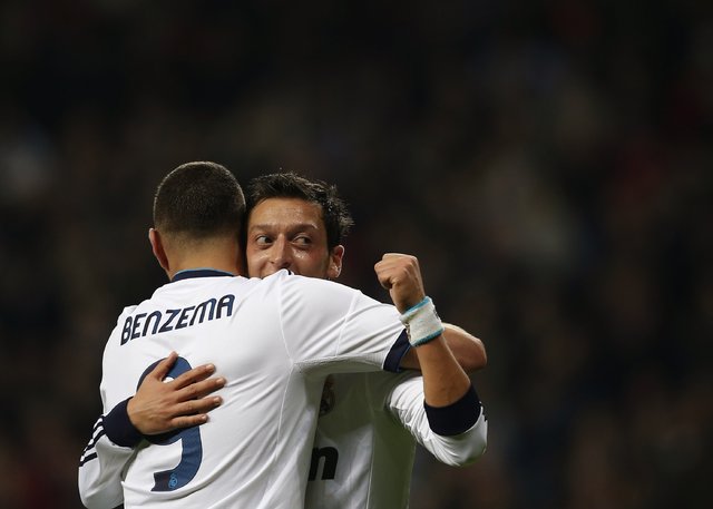 Mesut Özil’in hayatı kitap oldu! 12