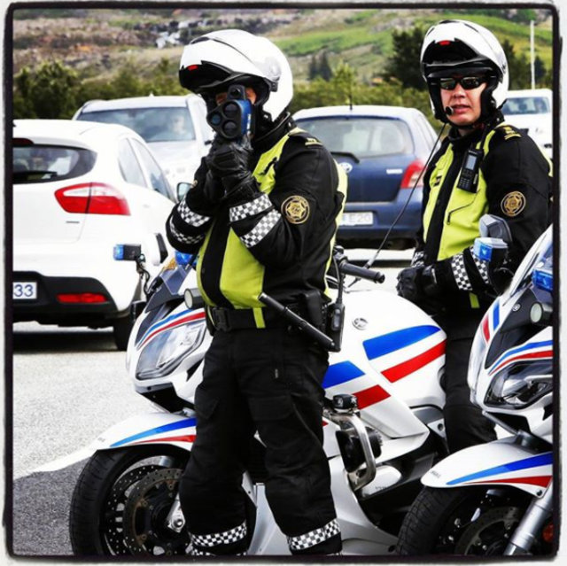 İzlanda polisi sosyal medyada fenomen oldu!