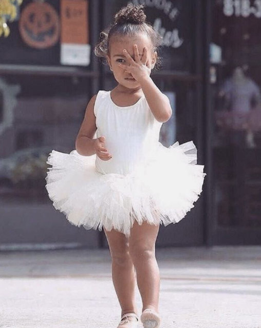 Kim Kardashian: Onu çok seviyor - Magazin haberleri