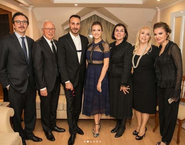 Simge Fıstıkoğlu kına gecesi yaptı - Magazin haberleri