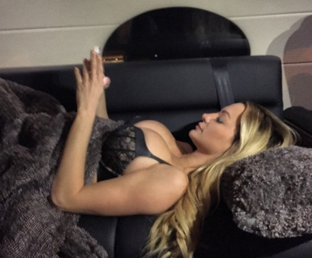 Lindsey Pelas: Bunlar herkesin hayalini süsleyen göğüsler Lindsey Pelas: Bunlar herkesin hayalini süsleyen göğüsler