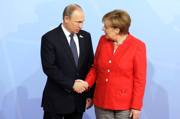Putin ile Merkel bir araya geliyor! 2