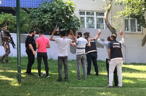 Ãzellikle park ve kahvehanelerde arama yapÄ±ldÄ±
