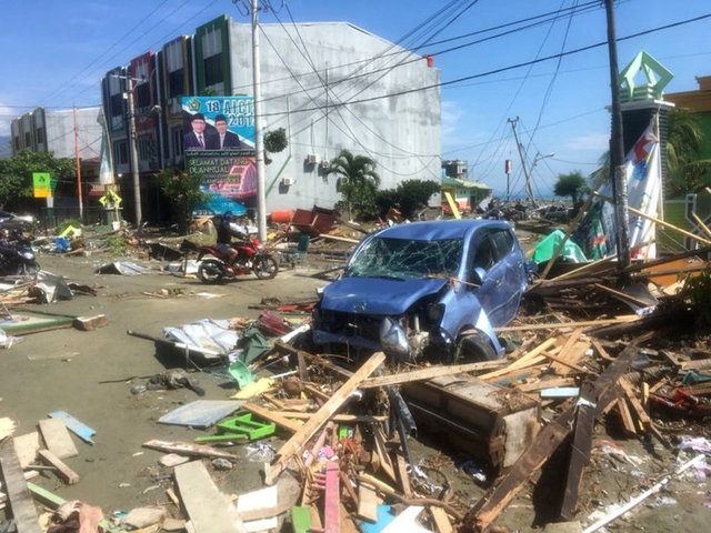 Dünyada yaşanan en büyük 8 tsunami olayı Dalgalar gökdelen boyutuna