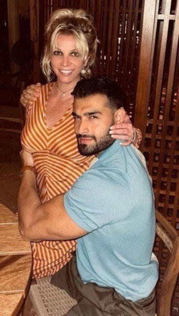 Britney Spears ile ayrılma kararı alan Sam Asghari den ilk açıklama