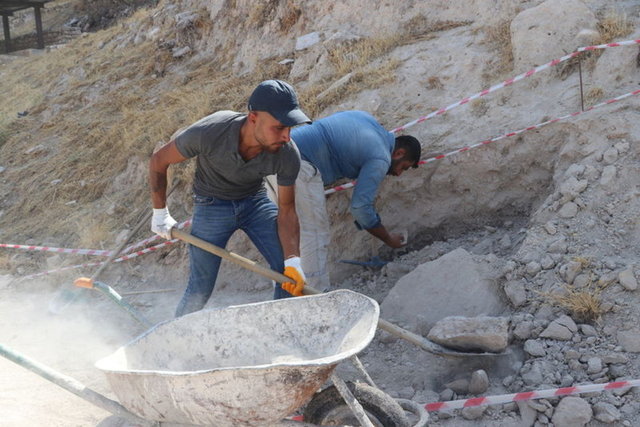 Hasankeyf Teki Kaz Larda Ifa Tas Ve Iki Ok U Y Z Bulundu