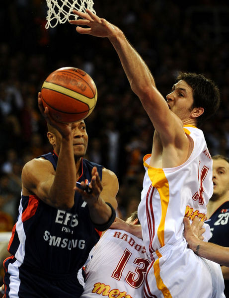 Galatasaray Cafe Crown-Efes Pilsen