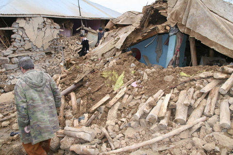 Elazığ'da şiddetli deprem!