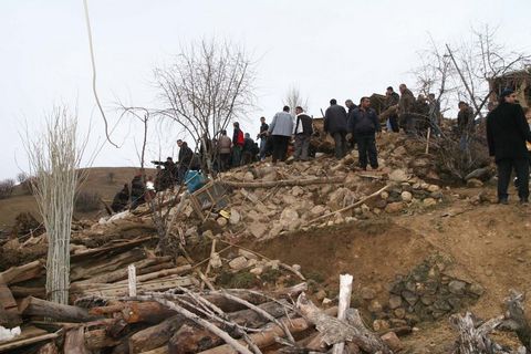Elazığ'da şiddetli deprem!