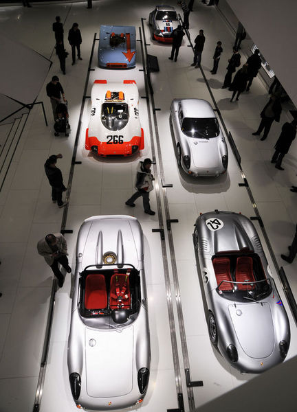 Porsche geçmişten günümüze değişmeyen tutku