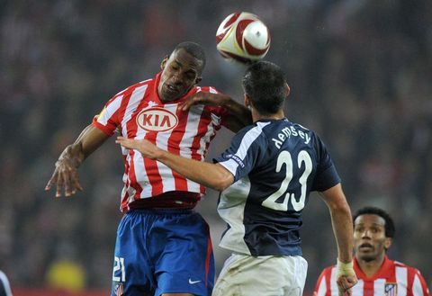 Forlan-Aguero elele, kupa Atletico Madrid'e!