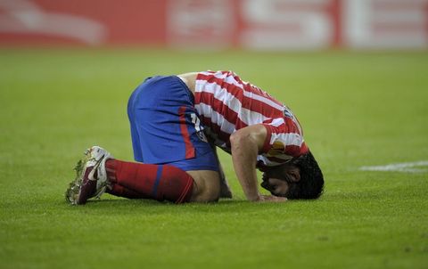 Forlan-Aguero elele, kupa Atletico Madrid'e!