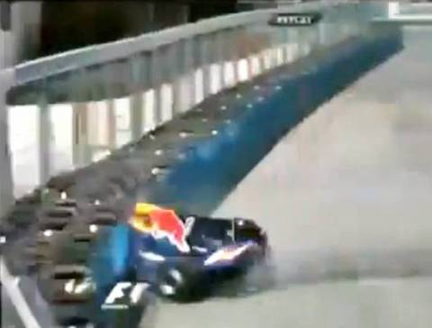 F 1'de korkunç kaza!