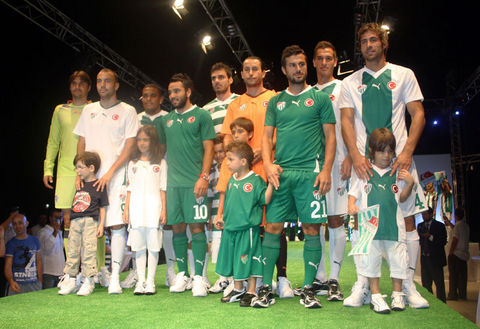 İşte Bursaspor'un yeni formaları!