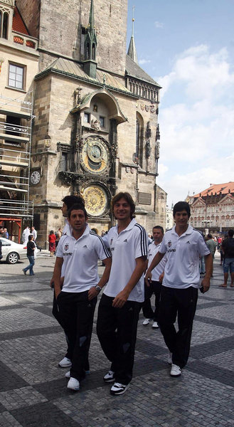 Kartal Prag sokaklarında!