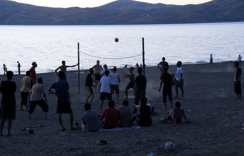 Güneydoğu'nun tatil beldesine akın