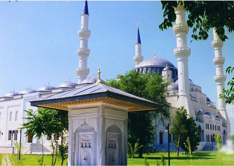 Amerika’nın en büyük camisini Türkler yapacak