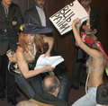 FEMEN'den İran'a çıplak protesto
