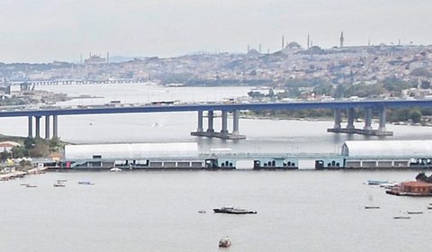 Gündüzü başka gecesi başka
