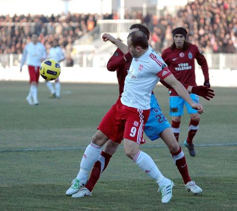 9b86ce19579bbf485b6de4c36694b09b k Sivasspor Trabzonspor Maç Özeti ve Golleri 12.02.2011